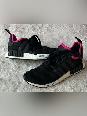 Adidas NMD R1 Core Black Shock Pink colorway DB3586 
Men’s Size 7.5